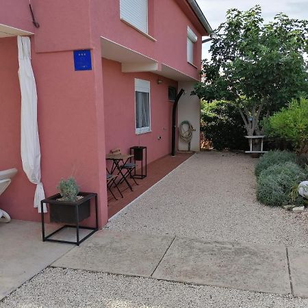 House For Rent Paola Villa Ražanac Exterior foto