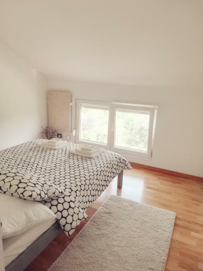 House For Rent Paola Villa Ražanac Exterior foto