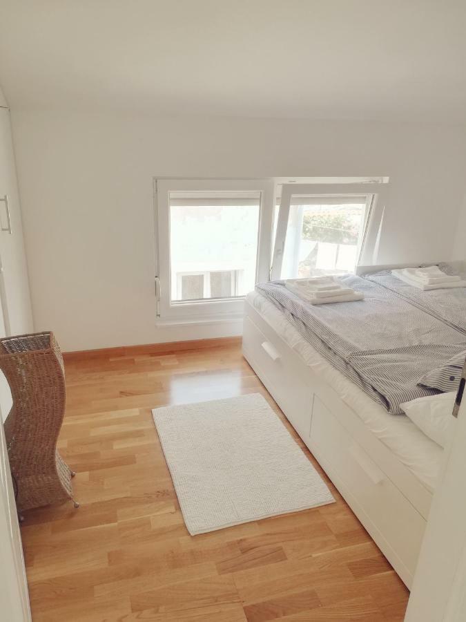 House For Rent Paola Villa Ražanac Exterior foto