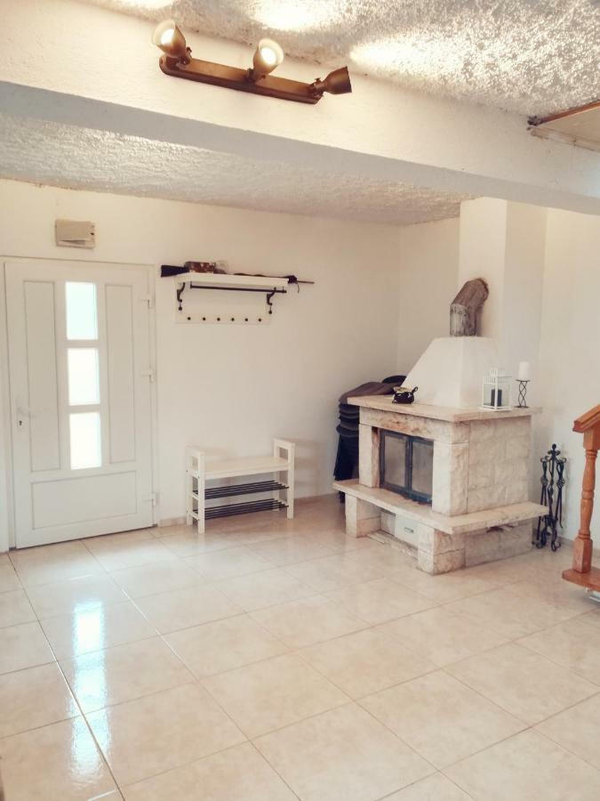 House For Rent Paola Villa Ražanac Exterior foto