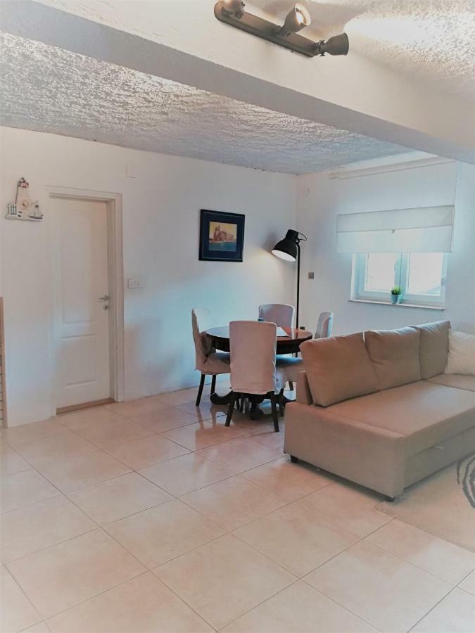 House For Rent Paola Villa Ražanac Exterior foto